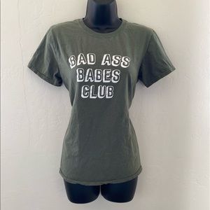 Gildan Bad Ass Babes Club T-Shirt Green Size Small